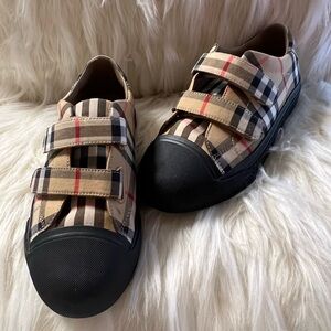 Burberry Sneakers kids